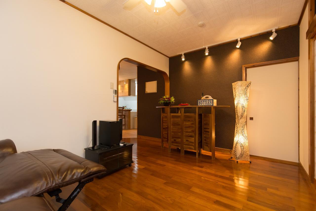 South Window Onna-Son Apartman Nakama Kültér fotó